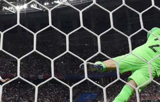 Danijel Subasic defende três penaltis e coloca Croácia nos quartos-de-final do Mundial’2018