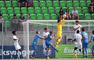 Diogo Costa leva Portugal à final do Europeu sub-19 antes de lesão