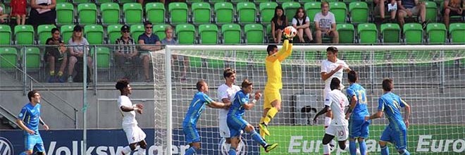 Diogo Costa leva Portugal à final do Europeu sub-19 antes de lesão