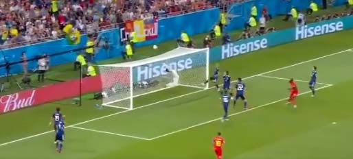 Eiji Kawashima em dupla-defesa para o espetáculo – Bélgica 3-2 Japão