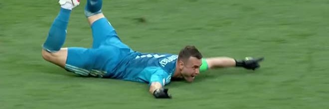 Igor Akinfeev brilha várias vezes, defende penaltis e decide passagem da Rússia nos penaltis