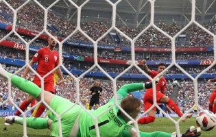 Jordan Pickford destaca-se em três defesas e leva Inglaterra às meias-finais do Mundial’2018