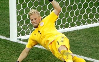 Kasper Schmeichel defende penalti aos 115′ e mais dois na decisão e eliminação da Dinamarca no Mundial’2018