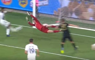 Tyler Miller dá o corpo a defesa espetacular – Los Angeles FC 2-2 LA Galaxy FC