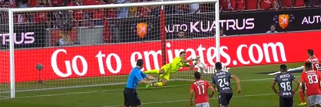 Douglas Jesus abre época com penalti defendido e mais oito defesas – SL Benfica 3-2 Vitória SC