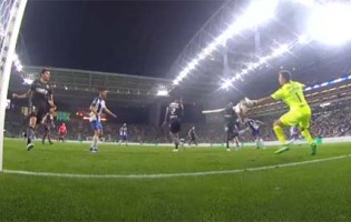 Douglas Jesus destaca-se em cinco defesas e vale pontos depois dos 90′ – FC Porto 2-3 Vitória SC