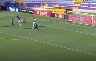 Ricardo Ferreira defende no um-para-um antes de penalti – GD Chaves 2-0 Portimonense SC