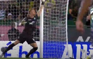 Romain Salin erra em golo e destaca-se numa defesa entre lances precipitados – Sporting CP 2-1 Vitória FC