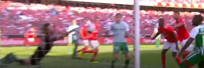 Léo Jardim destaca-se em desvio de último grito – SL Benfica 2-1 Rio Ave FC