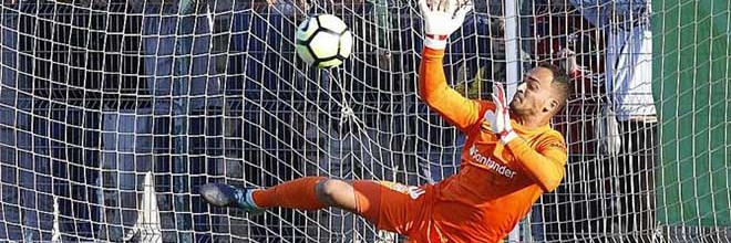 Charles Marcelo defende três penaltis e leva CS Marítimo a passar na Taça de Portugal
