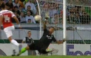 Renan Ribeiro estreia-se em jogos da UEFA com várias defesas – Sporting CP 0-1 Arsenal FC