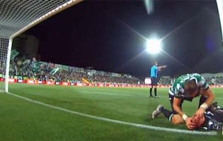 Romain Salin chocou com o poste, ficou inanimado e Sebastián Coates salvou-lhe a vida – Portimonense SC 4-2 Sporting CP