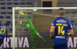 Ricardo Nunes desvia remate arisco no GD Chaves 1-2 CD Aves