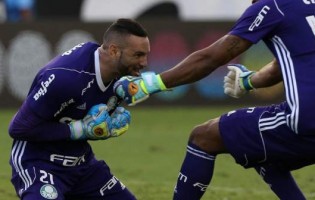 Weverton Pereira campeão do Brasileirão pelo SE Palmeiras com série de imbatibilidade
