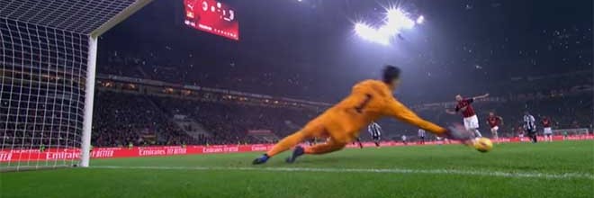 Wojciech Szczesny aponta para o lado e defende penalti – AC Milan 0-2 Juventus FC