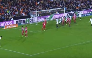 Yassine Bounou rouba a cena em nove defesas – Valencia CF 0-1 Girona FC