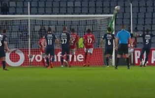 Muriel Becker evita mais golos em duas defesas vistosas – CD Santa Clara 2-3 Os Belenenses