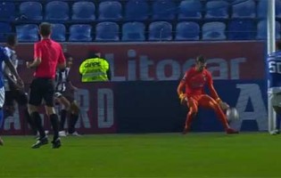 Ricardo Ferreira evita dois golos com os pés – CD Feirense 0-1 Portimonense SC