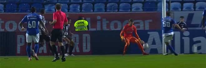 Ricardo Ferreira evita dois golos com os pés – CD Feirense 0-1 Portimonense SC