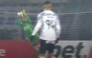 António Filipe resvala remate em defesa vistosa – GD Chaves 0-0 CD Feirense