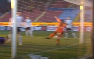 Bruno Brígido fecha baliza em defesa de último grito – GD Chaves 0-0 CD Feirense