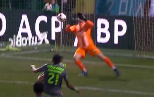Cláudio Ramos garante vitória em defesas complexas – CD Tondela 2-1 Sporting CP