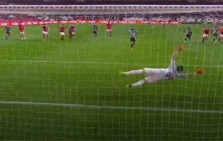 Odisseas Vlachodimos defende grande penalidade – SL Benfica 5-1 Boavista FC