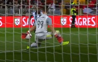 Odisseas Vlachodimos defende após erros com golo sofrido – Portimonense SC 2-0 SL Benfica