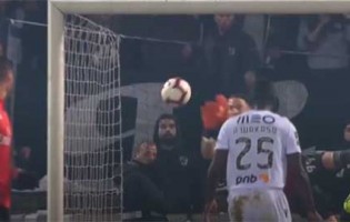 Odisseas Vlachodimos fecha a baliza em duas defesas – Vitória SC 0-1 SL Benfica