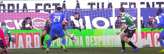 Renan Ribeiro colocou a mão por duas vezes em lance a curta distância – Sporting CP 0-0 FC Porto