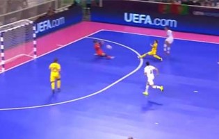 Viktoriia Sagaidachna dá espetáculo de defesas antes de sofrer – Portugal 5-1 Ucrânia