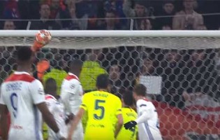 Anthony Lopes e Marc-André Ter Stegen fecham balizas em defesas vistosas – Lyon 0-0 FC Barcelona