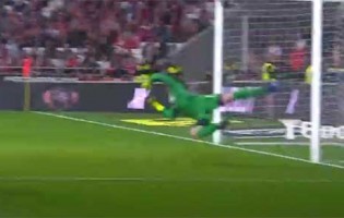 António Filipe destaca-se em três defesas de nível entre precipitação – SL Benfica 4-0 GD Chaves