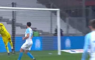 Benoît Costil dá um espetáculo de seis defesas – Marseille 1-0 Bordeaux