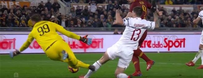 Gianluigi Donnarumma faz desvio e atira-se para completar dupla-defesa – AS Roma 1-1 AC Milan
