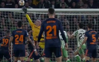 Joel Robles assina duas defesas vistosas – Bétis 2-2 Valencia CF