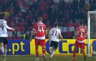 Quentin Beunardeau faz defesas vistosas antes de precipitação – CD Aves 0-3 SL Benfica