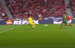 Cláudio Ramos faz defesa de qualidade e outra intervenção vistosa – SL Benfica 1-0 CD Tondela