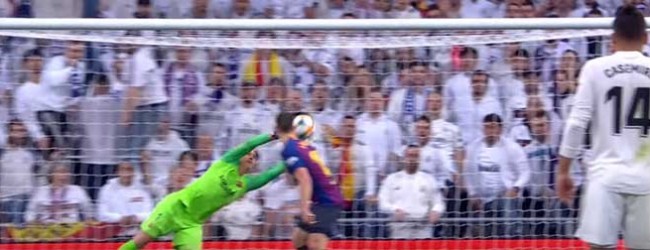 Marc-André Ter Stegen defende em última instância até brilhar em voo – Real Madrid CF 0-3 FC Barcelona