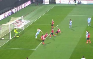Marc-Aurèle Caillard faz dupla-defesa espetacular – EA Guingamp 1-1 AS Monaco