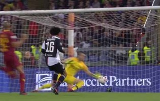 Antonio Mirante faz duas defesas espetaculares com chance reduzida – AS Roma 2-0 Juventus FC
