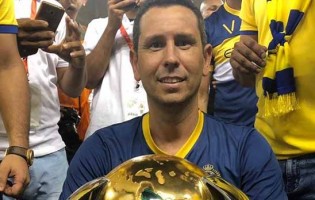 Luís Esteves celebra título de campeão por SL Benfica e Al Nassr