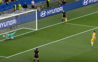 Ingrid Hjelmseth defende grande penalidade na decisão para os quartos-de-final – Noruega 1-1 Austrália