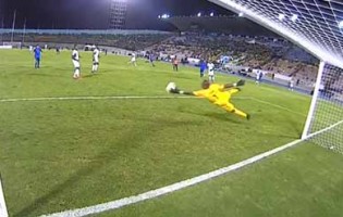 Eloy Room assina defesa espetacular – Curação 0-1 El Salvador (Gold Cup)