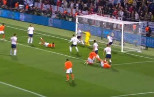Jasper Cillessen e Jordan Pickford agarram e defendem vários lances – Holanda 3-1 Inglaterra (Liga das Nações)
