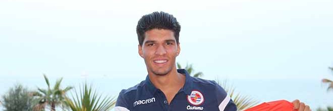 João Virgínia emprestado ao Reading FC