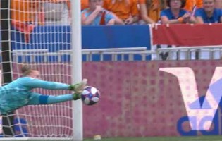 Sari van Veenendaal intervém com nível antes de sofrer na final – Estados Unidos 2-0 Holanda