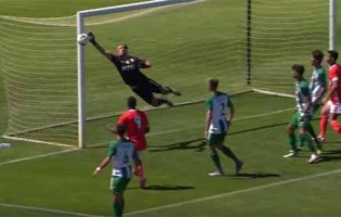 Carlos Alves fecha baliza em defesa vistosa – Rio Ave sub-23 1-0 SL Benfica sub-23