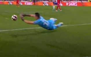 Dênis César de Matos estreia-se com resvalo a remate sinuoso – Gil Vicente FC 2-1 FC Porto