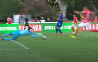 Hervé Koffi intervém com trepidação, fortúnio e interceta cruzamento – Os Belenenses 0-2 SL Benfica